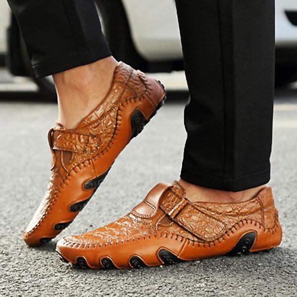 Men Large Size Hand Stitching Flat Loafers Hook Loop Soft Sole Casual Driving Shoes